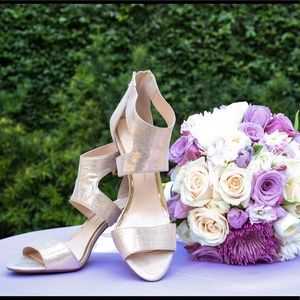 Jessica Simpson Gold Mekos Cutout Heel